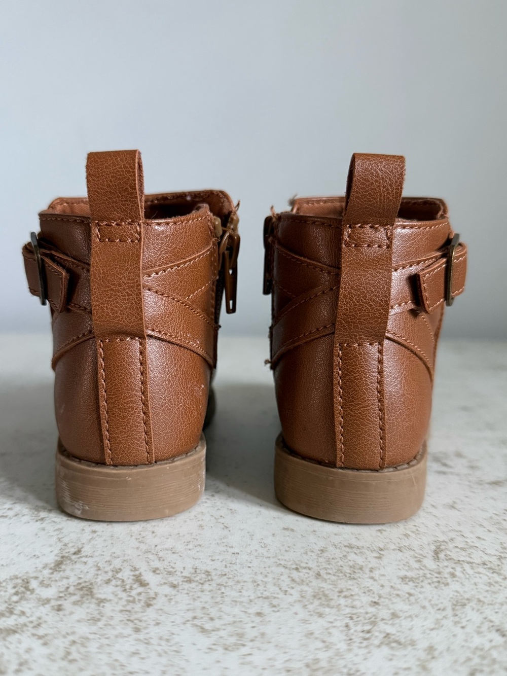 Old Navy Toddler Ankle Booties, Size 8 - Picture 5 of 12